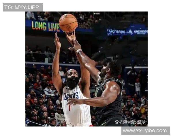 锡安复出表现抢眼半场8投4中罚球3中4轻松拿下11分